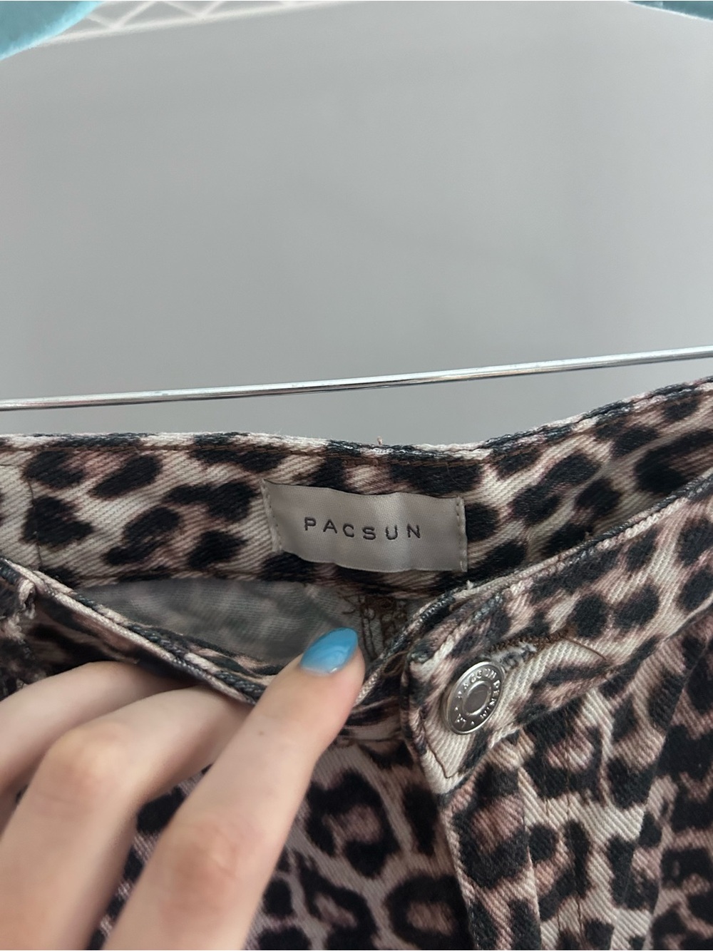 PacSun Pink & Black Leopard Print Cropped Wide-Leg Jeans - Picture 2 of 4